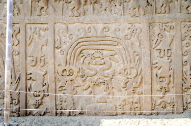 Huaca Arco-Iris or Huaca El Dragon