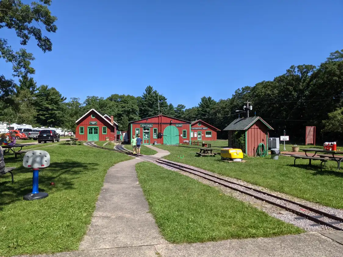 Hotels near Riverside & Great Northern Railway