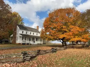 House-In-the-Horseshoe