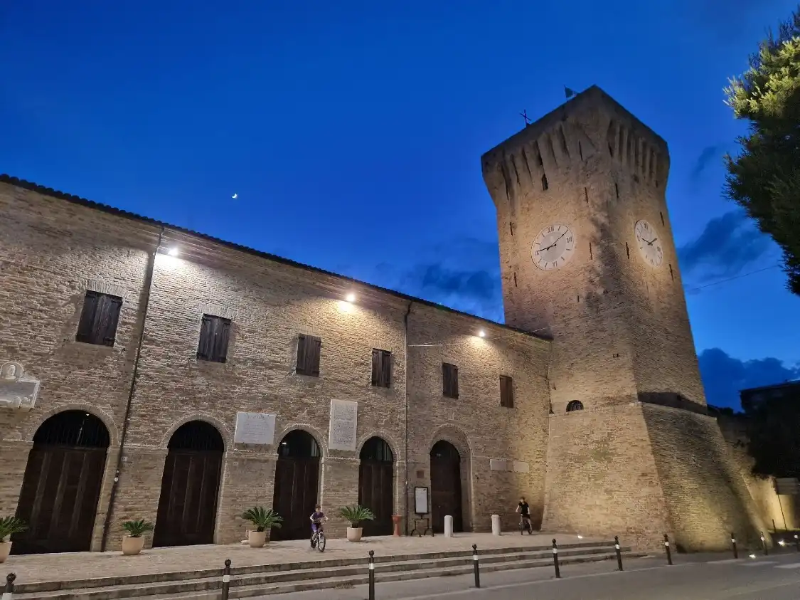 Hotel in zona Pinacoteca "A. Moroni" Castello Svevo Porto Recanati