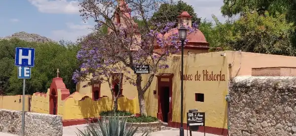 Hotels in Bernal