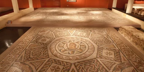 布爾格蘭州博物館