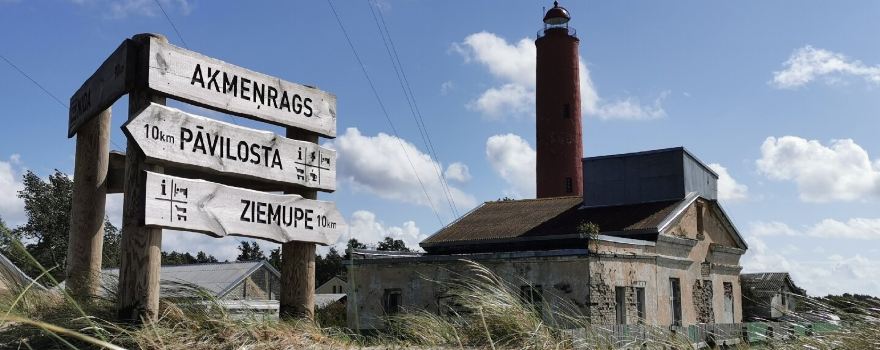 Akmeņraga lighthouse