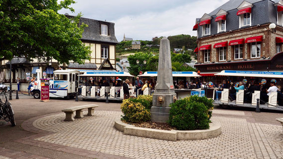 Le petit train d'Etretat