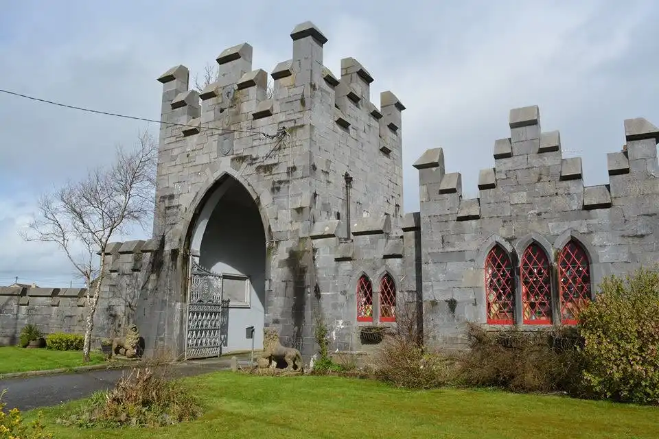 Hotel dekat Glandore Gate
