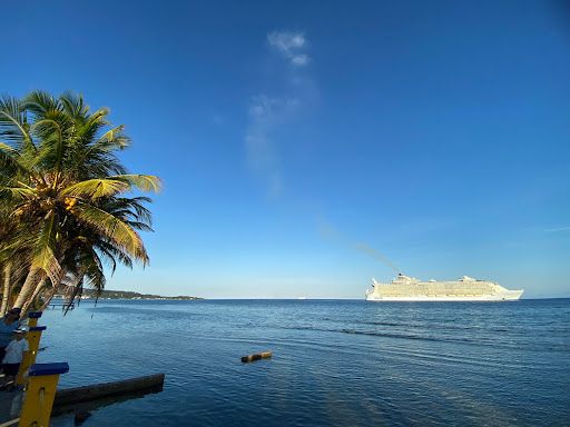 Roatán Sign