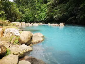 Rio Celeste Free Pool