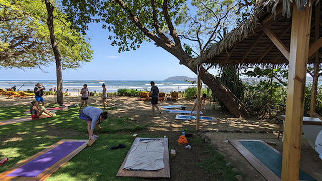 Om Shanti Yoga Studio BE