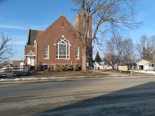 Pellston to Lafayette flight