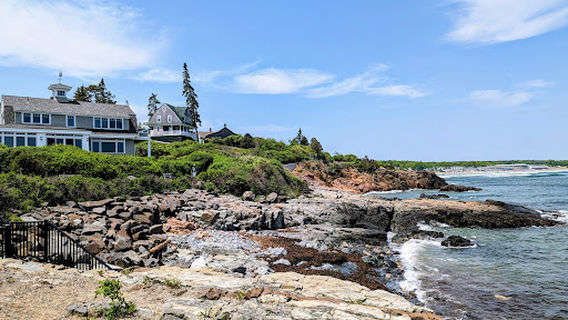 Lobster Point Lighthouse