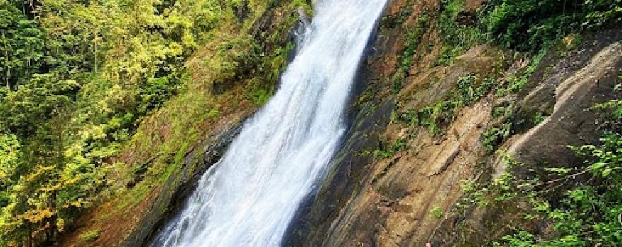 Bijagual Waterfall CR