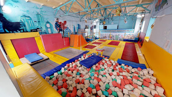 Batutnyy Akrobaticheskiy Tsentr Vint