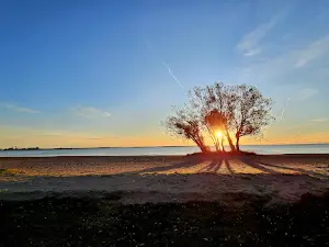 Mich-e-ke-wis Park