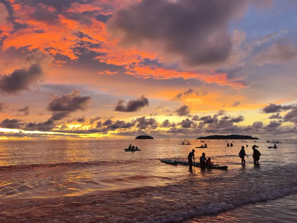 3_Pantai Tanjung Aru