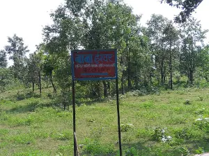 Baba Ishwar Mandir (Ancient Lord Shiva Temple)