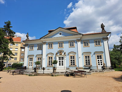 Castle garden