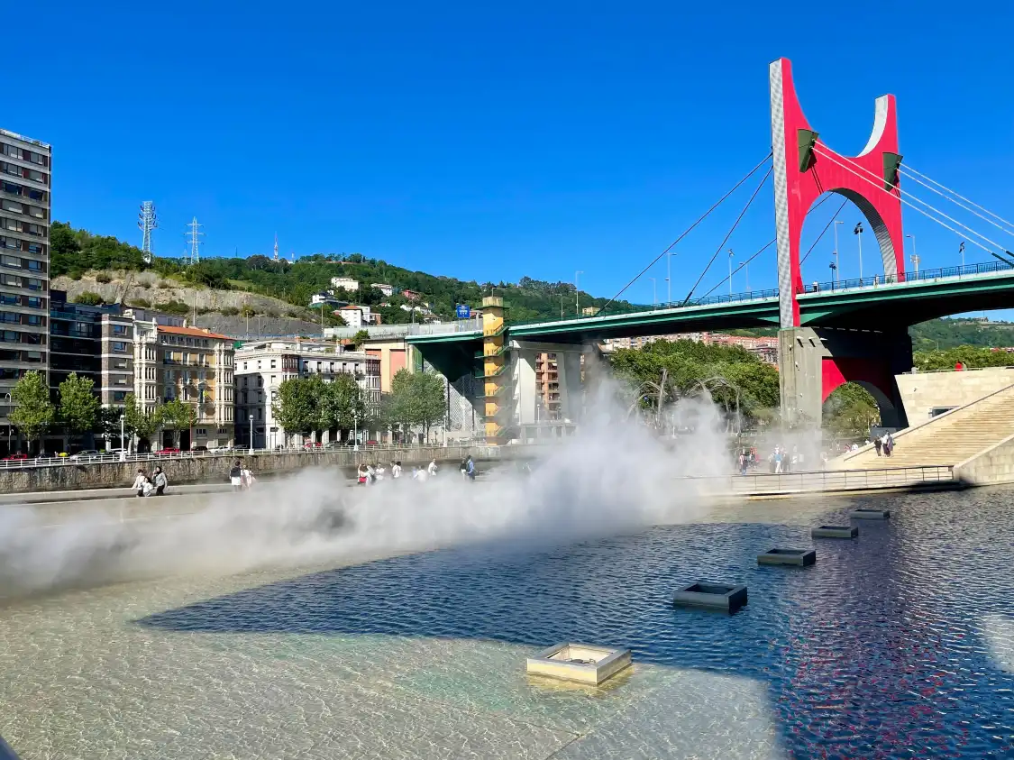 Hotel in zona Guggenheim Museum di Bilbao