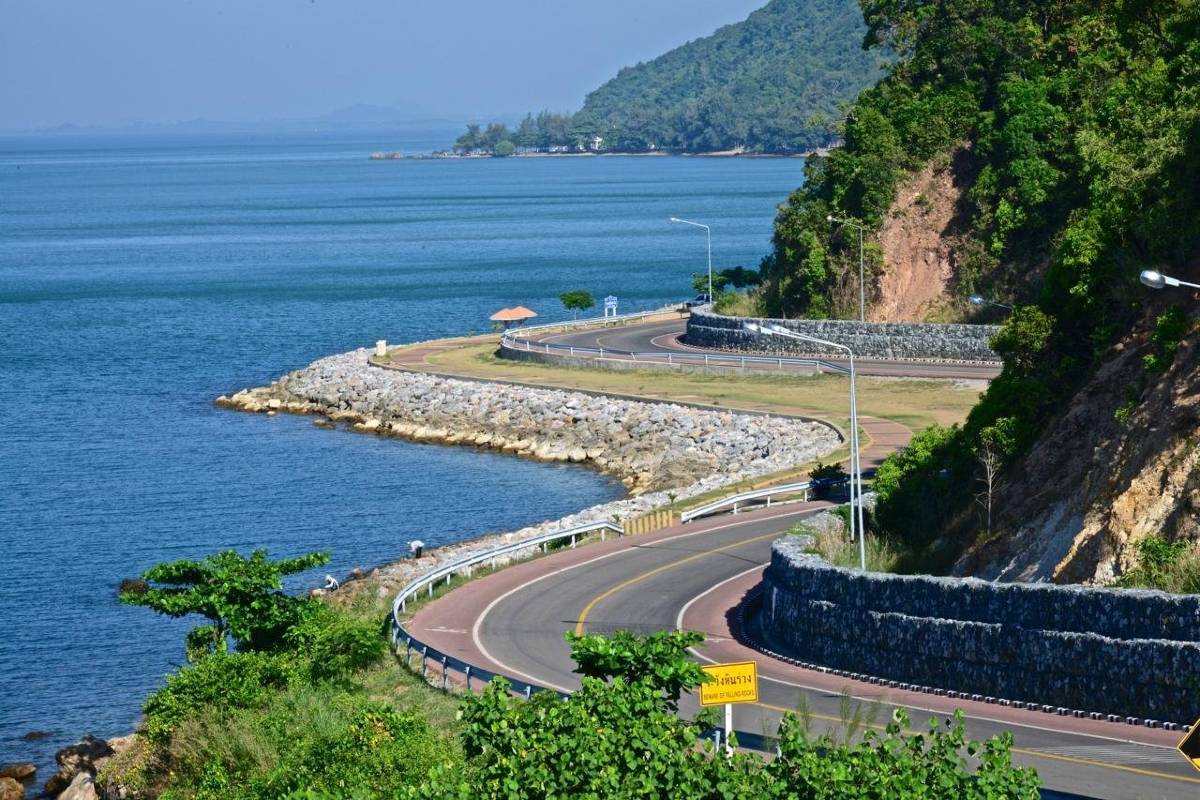 ที่เที่ยวใกล้หาดเจ้าหหลาว