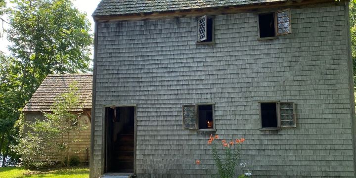 Hoxie House