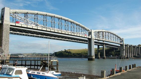 Saltash Waterside