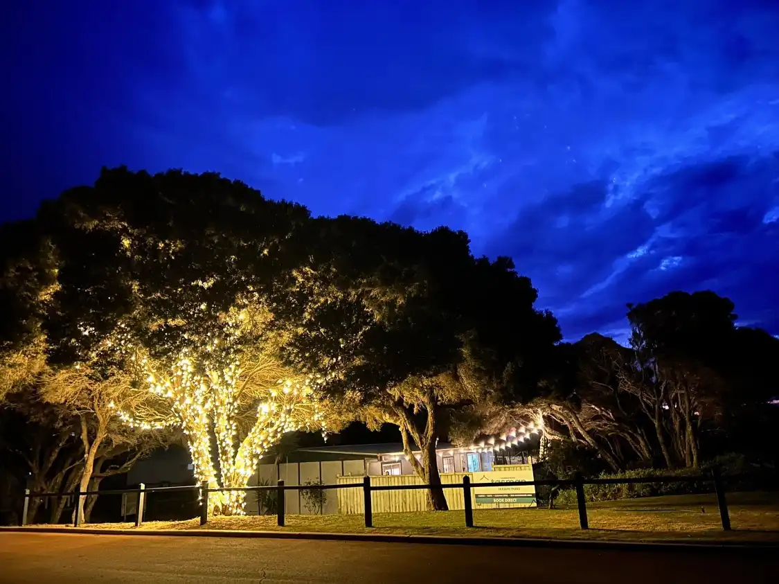 Hotels near Yallingup Beach