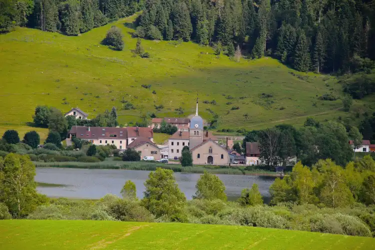 Hôtels à : Grande-Rivière Château