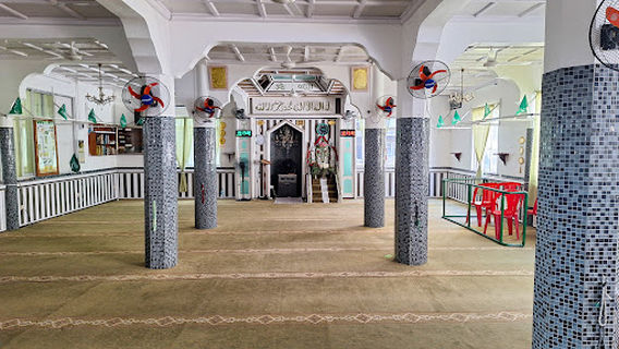 Mosque Quatre Cocos