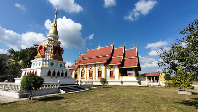 Wat Mae Pao Charoen Tham