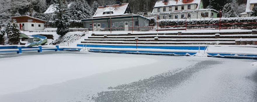 Schwimmbad Oberschönau