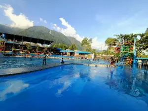 Kolam Renang CYCLOOP