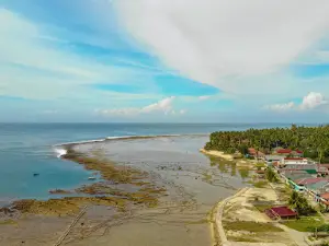 Pantai Sorake Nias selatan