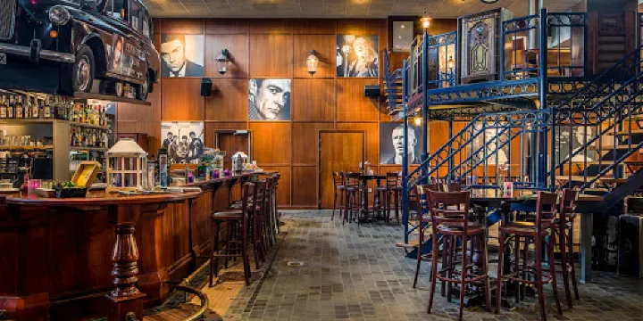 Restaurant Bar London Street