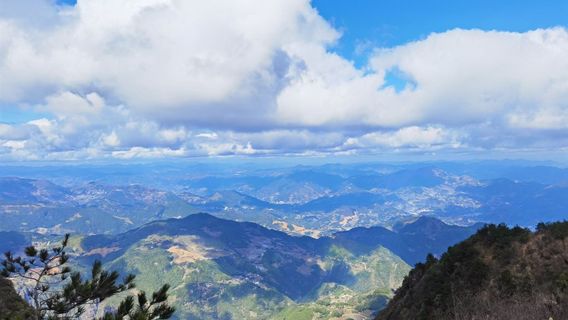 Baiyun Mountain Lianfeng Temple