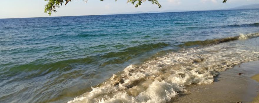 Pantai Molui Tambu