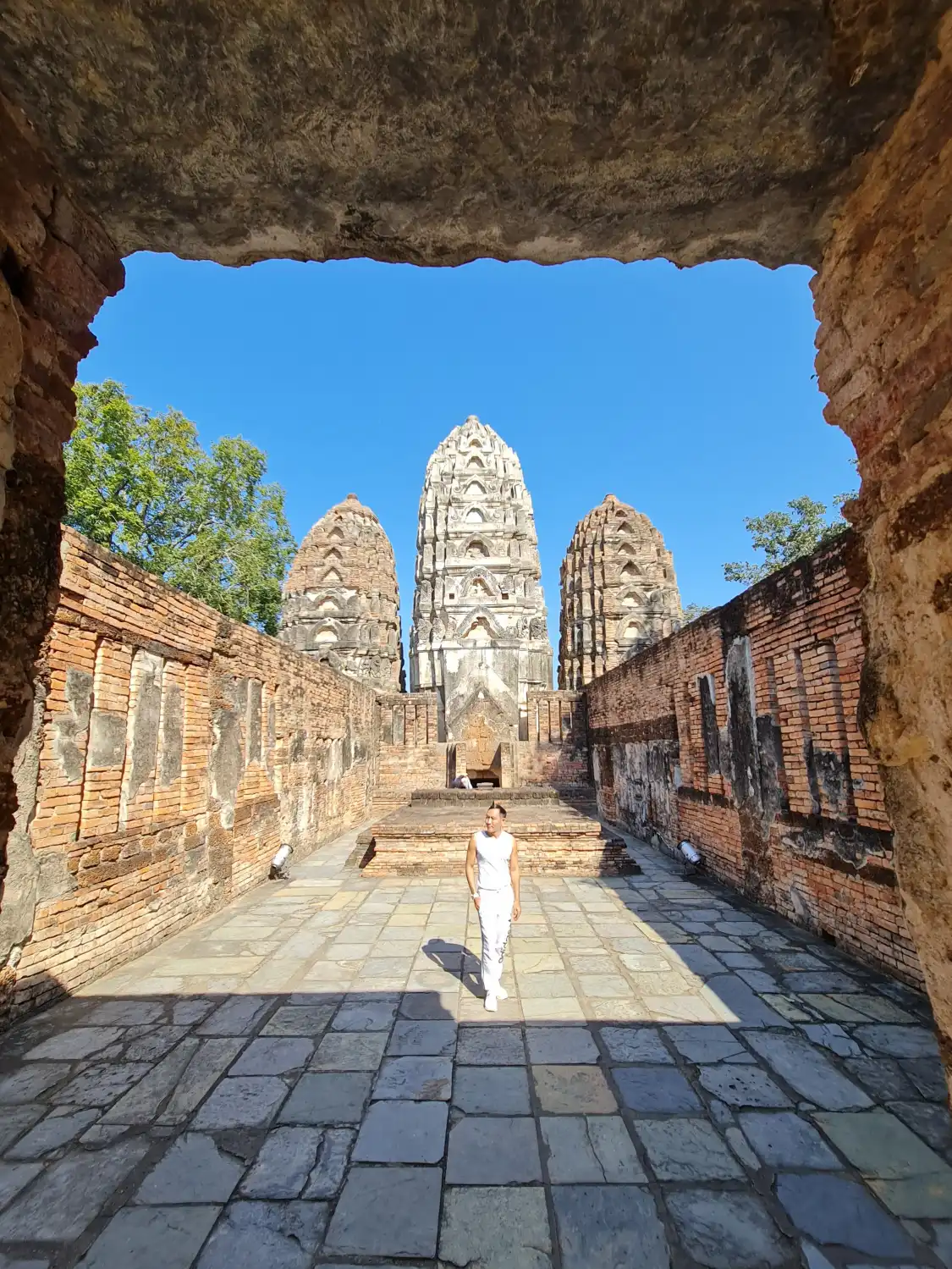 Hotels near Wat Si Sawai