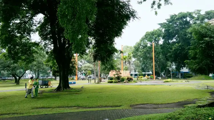 Hotels in Kiduldalem