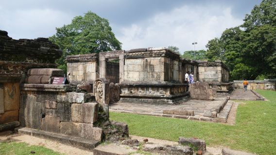 Dalada Maluva - ( Polonnaruwa)
