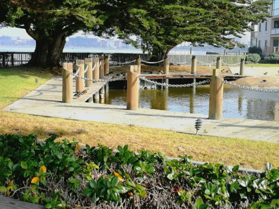 Hotels near Emeryville Marina