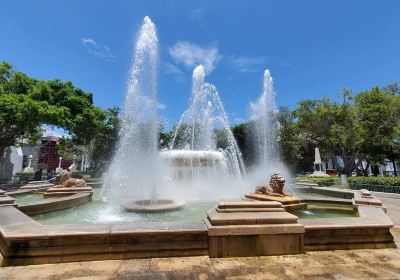 Plaza of Delights (Plaza de las Delicias)