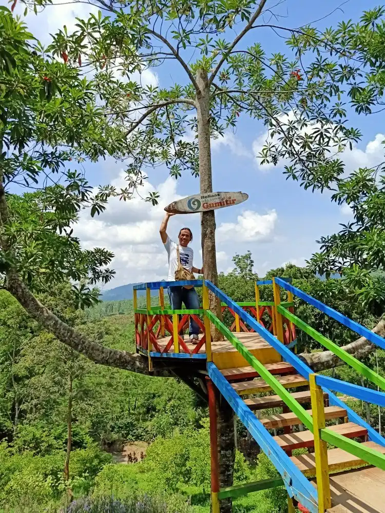 Hotel di Mayang