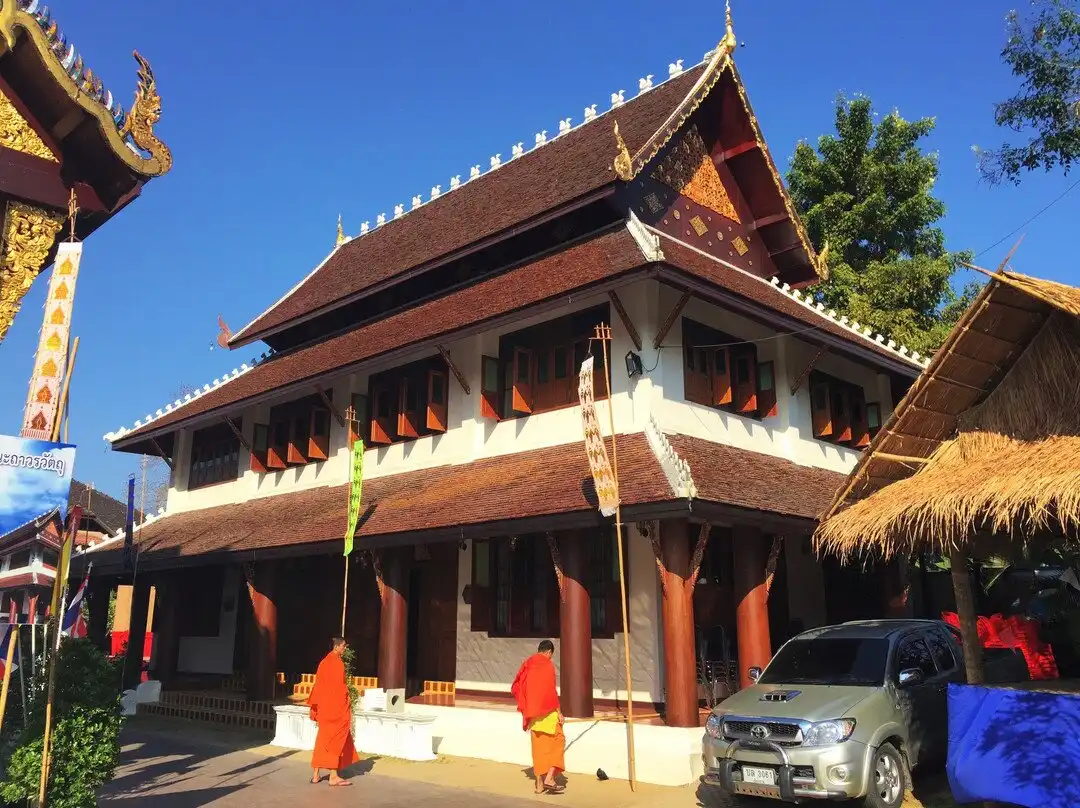 幸運寺附近的飯店