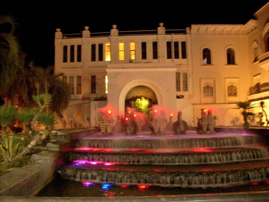 1_Фонтан Грифоны