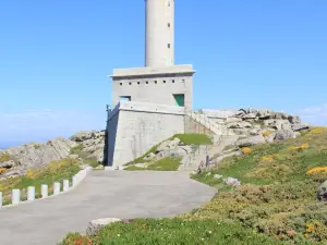 Faro de Punta Nariga
