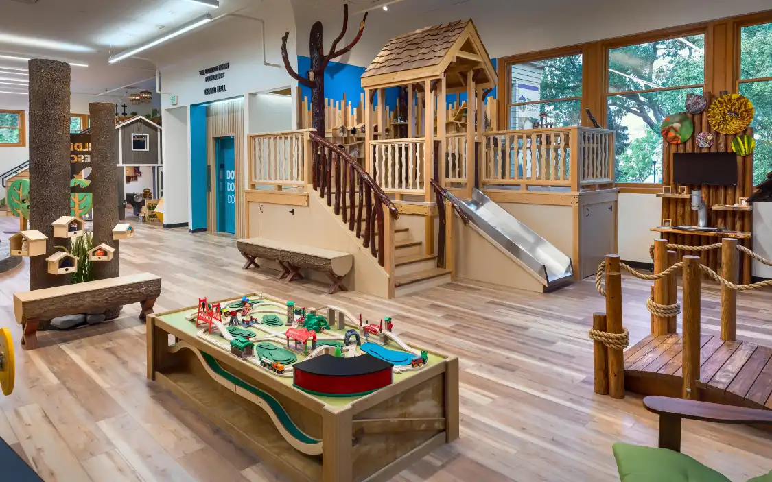 Hotels near The Children's Museum of Southern Oregon