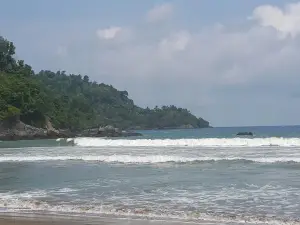 Pantai Blado Munjungan