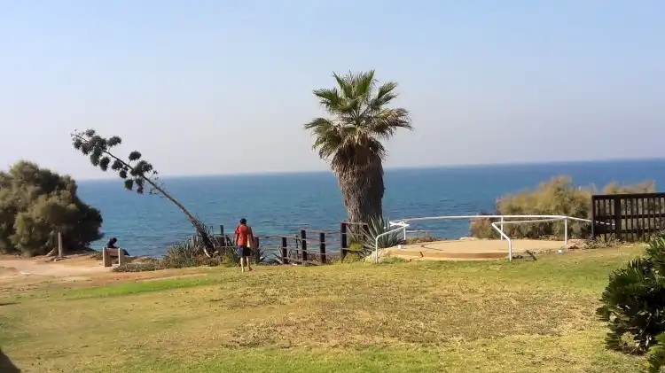 Hotels in Gan Raveh Regional Council