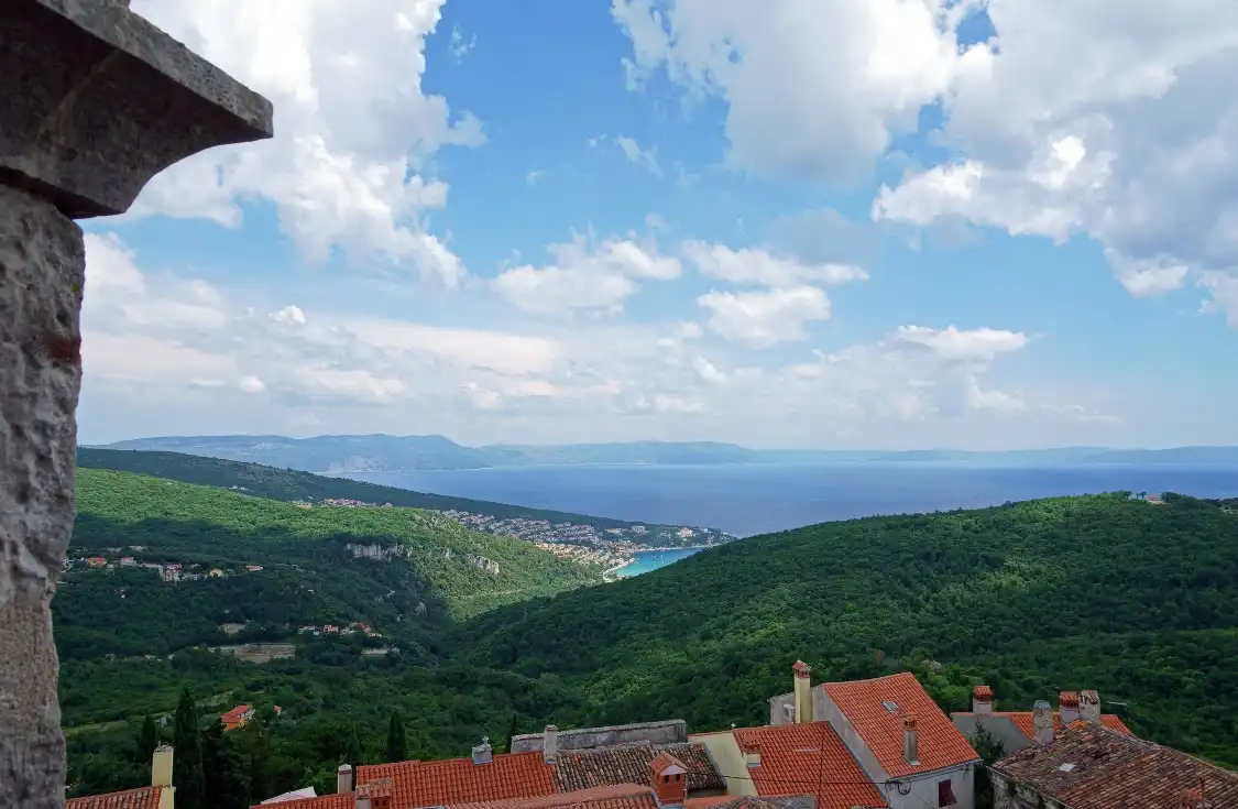 Hotels near Zvonik Sv. Justa