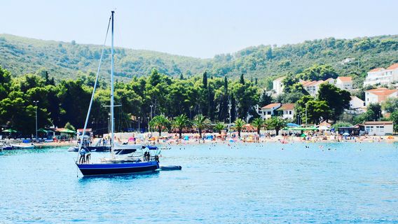 Boat Party Split