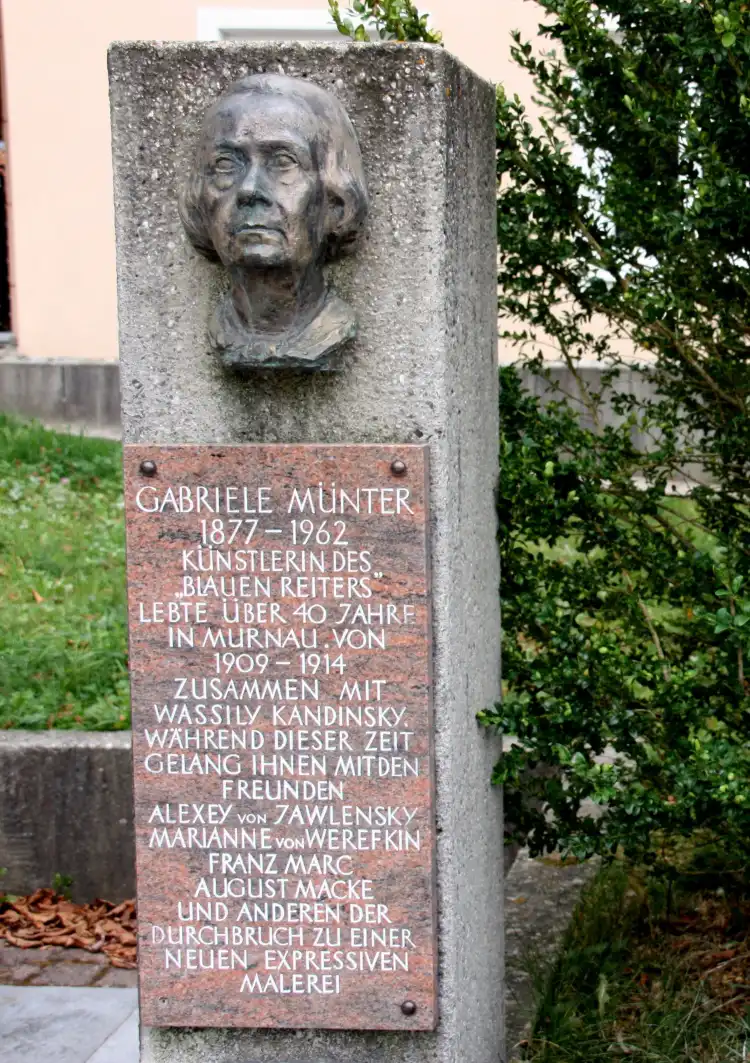 Hotels near Gabriele-Munter-Platz