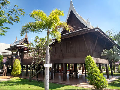 Wat Pummarin Kudeethong